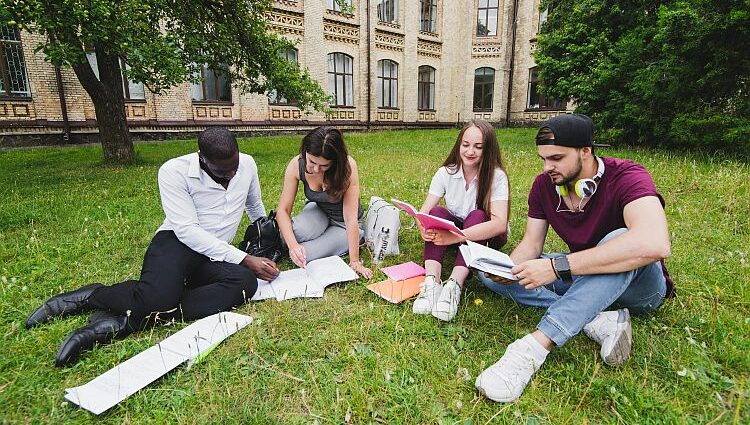 Sworn translation in Poland – kluczowy element rekrutacji i studiów zagranicznych
